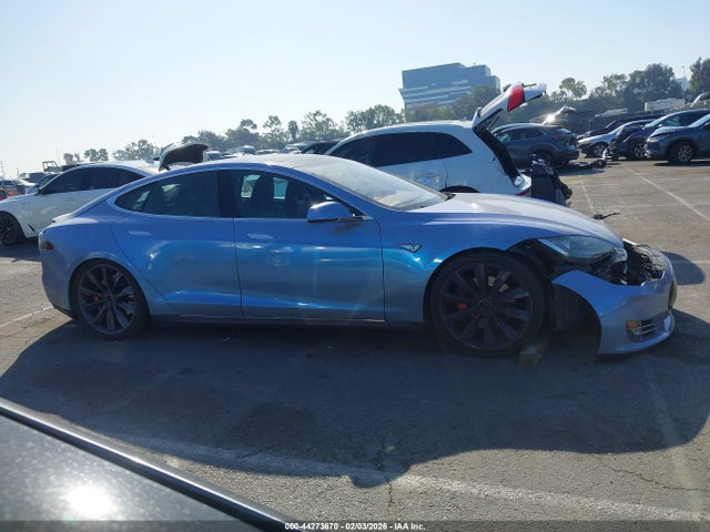 Auction sale of the 2015 Tesla Model S 85d/p85d, vin: 5YJSA1H43FF090595, lot number: 44273670