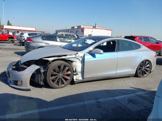 Auction sale of the 2015 Tesla Model S 85d/p85d, vin: 5YJSA1H43FF090595, lot number: 44273670
