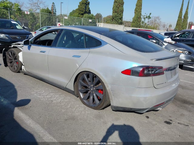 Auction sale of the 2015 Tesla Model S 85d/p85d, vin: 5YJSA1H43FF090595, lot number: 44273670