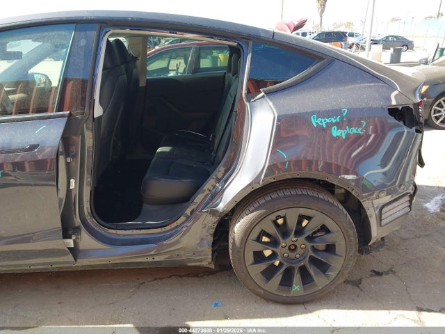 2021 TESLA MODEL Y 5YJYGDEE5MF241683 Photo 5