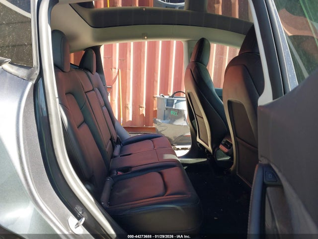 2021 TESLA MODEL Y 5YJYGDEE5MF241683 Photo 7