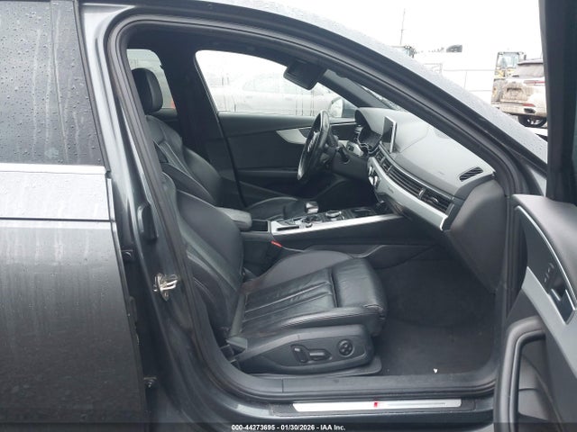 2017 AUDI A4 WAUENAF44HN036082 Photo 4