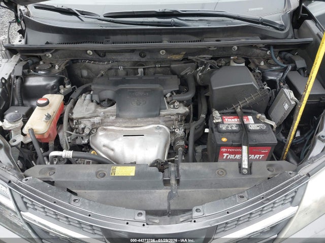Toyota RAV4 LE 2015 JTMBFREV2FJ024044 Image 10