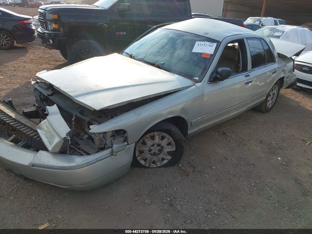 2005 MERCURY GRAND MARQUIS 2MEFM74W85X618499 Photo 1