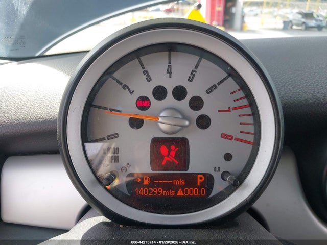 2008 MINI COOPER WMWMF33588TT63050 Photo 6