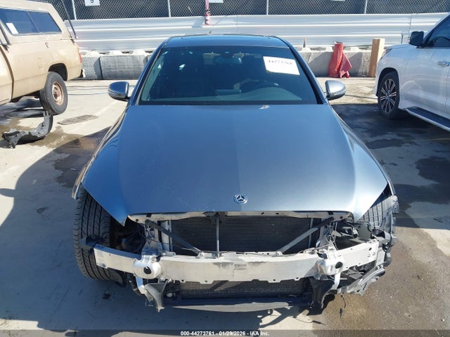 55SWF4JBXJU280298 Mercedes-Benz C 300