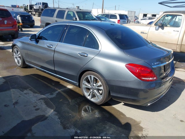 55SWF4JBXJU280298 Mercedes-Benz C 300