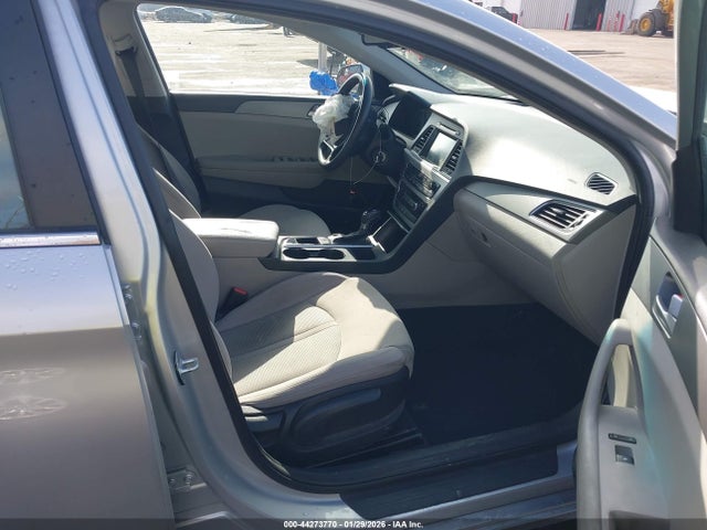 5NPE24AFXGH407184 Hyundai SONATA SE