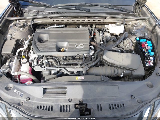 58ADA1C11RU043796 Lexus ES 300H