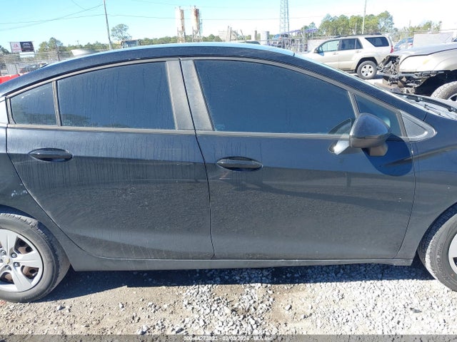 1G1BC5SM7J7118562 Chevrolet Cruze Ls Auto