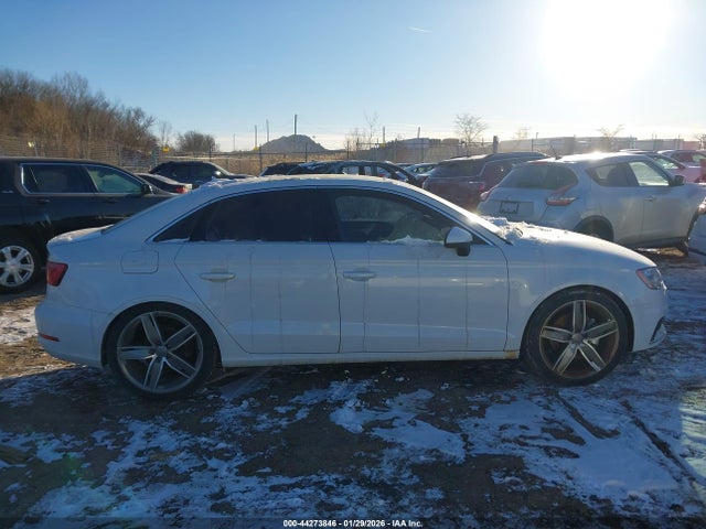 44273846 :رقم المزاد ، WAUC7GFF9G1069624 vin ، 2016 Audi A3 1.8t Premium مزاد بيع