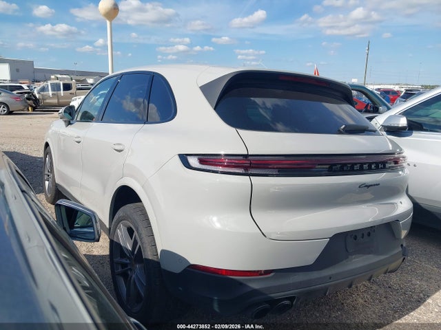 2025 PORSCHE CAYENNE WP1AA2AY4SDA00482 Photo 2