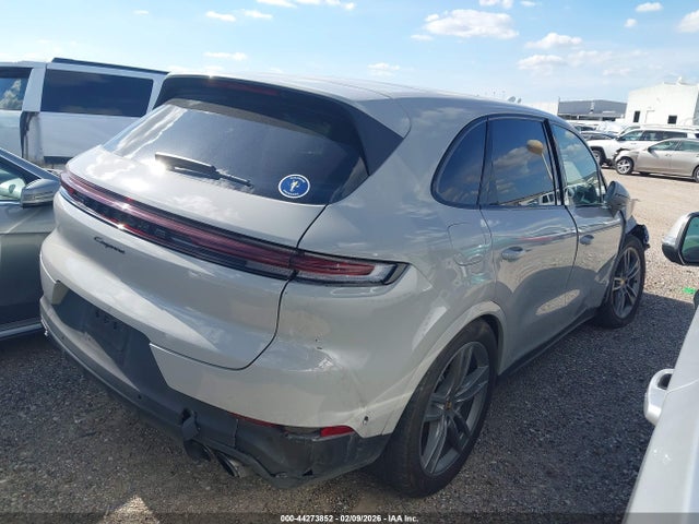 2025 PORSCHE CAYENNE WP1AA2AY4SDA00482 Photo 3