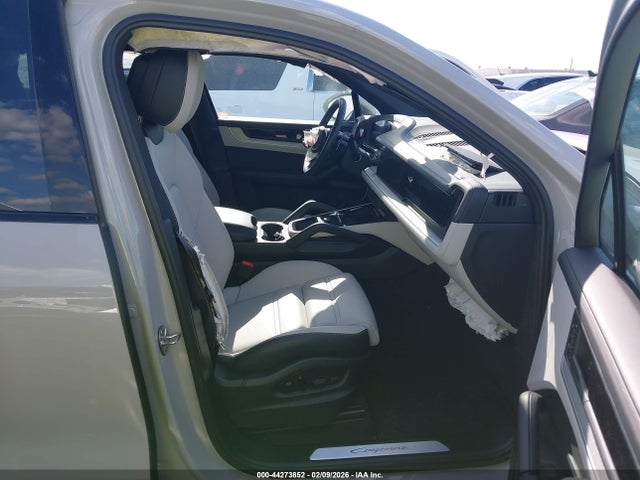 2025 PORSCHE CAYENNE WP1AA2AY4SDA00482 Photo 4