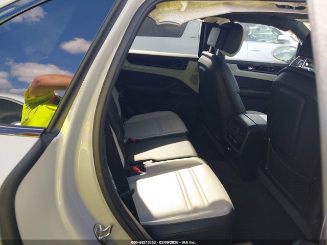 2025 PORSCHE CAYENNE WP1AA2AY4SDA00482 Photo 7
