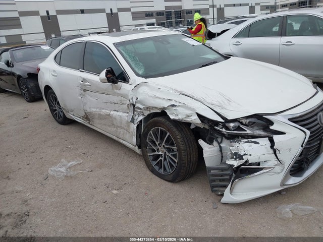 2016 Lexus Es 350 მანქანა იყიდება აუქციონზე, vin: 58ABK1GG9GU029998, აუქციონის ნომერი: 44273854