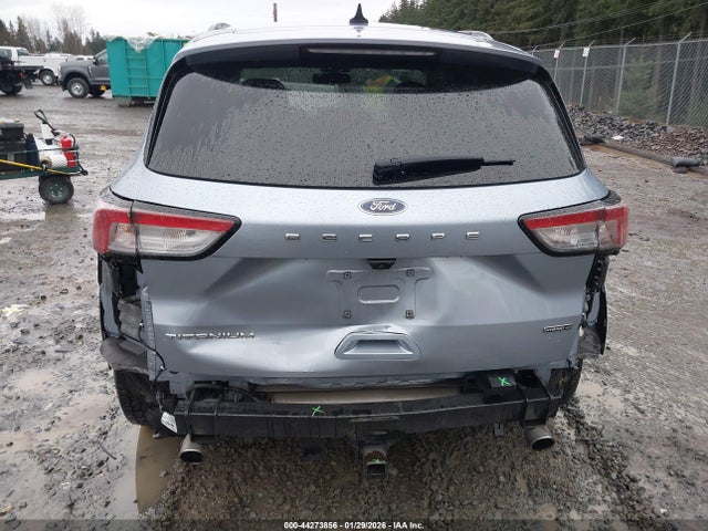 1FMCU9DZ4NUA96936 Ford Escape Titanium Hybrid