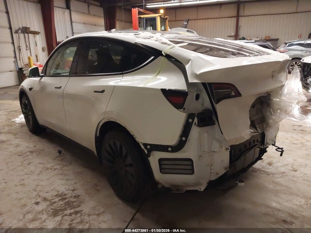 2021 TESLA MODEL Y 5YJYGDEE9MF118694 Photo 2