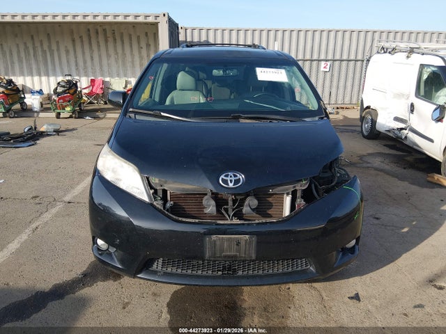 5TDYK3DCXFS670423 Toyota Sienna Xle 8 Passenger