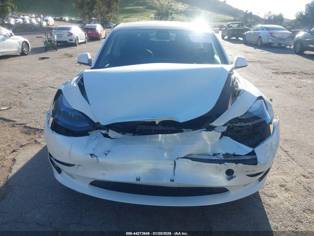 44273949 :رقم المزاد ، 5YJ3E1EA1PF512531 vin ، 2023 Tesla Model 3 Rear-wheel Drive مزاد بيع