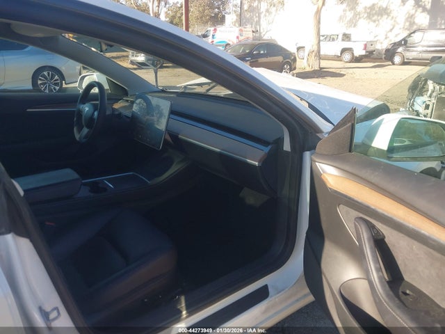 2023 TESLA MODEL 3 5YJ3E1EA1PF512531 Photo 4