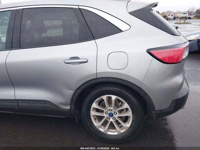 1FMCU0G66NUB62495 Ford ESCAPE SE