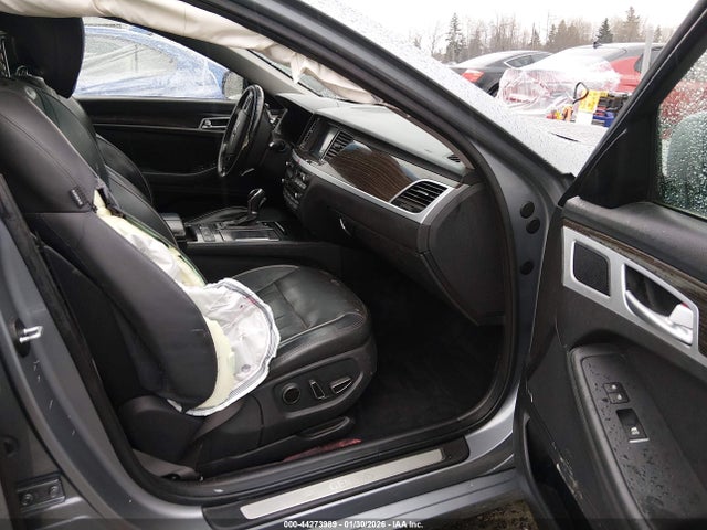 KMHGN4JE5FU040038 Hyundai Genesis 3.8