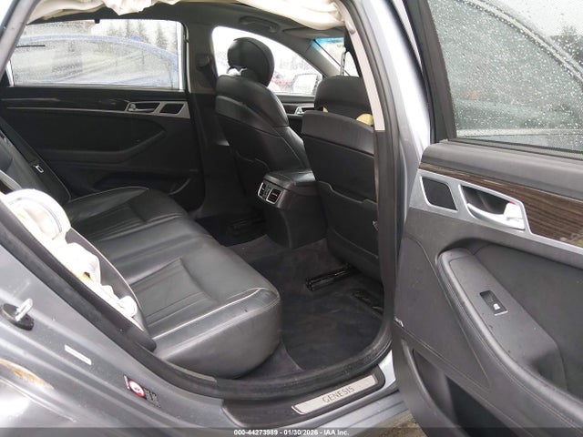 KMHGN4JE5FU040038 Hyundai Genesis 3.8