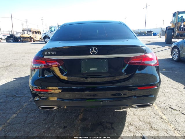 44274018 :رقم المزاد ، W1KZF8DB8PB185371 vin ، 2023 Mercedes-benz E 350 مزاد بيع