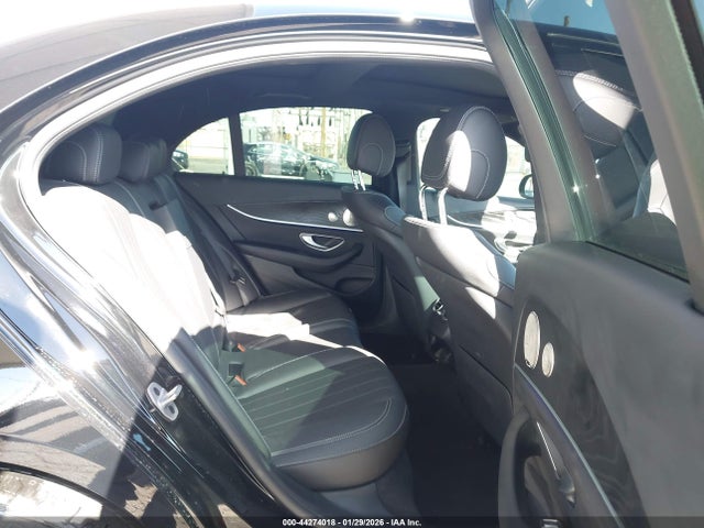 44274018 :رقم المزاد ، W1KZF8DB8PB185371 vin ، 2023 Mercedes-benz E 350 مزاد بيع