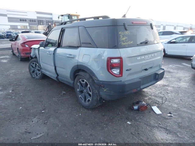 2022 FORD BRONCO SPORT 3FMCR9C63NRE28588 Photo 2