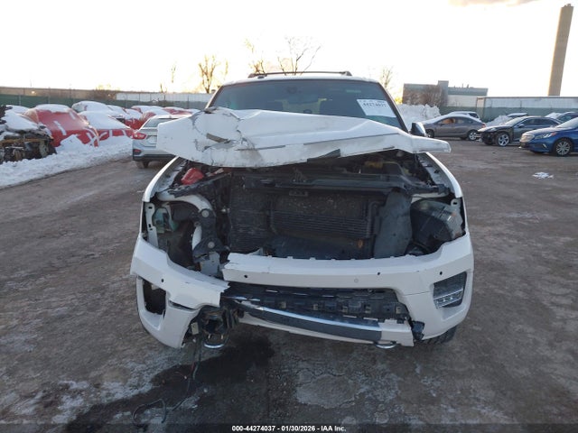 Ford Expedition Max Platinum 2015 1FMJK1MT8FEF41295 Image 12