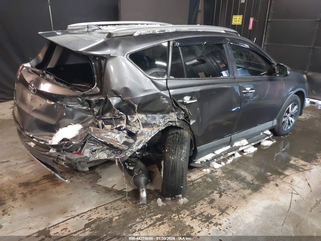 Aukcja sprzedaży 2018 Toyota Rav4 Xle, vin: 2T3RFREV4JW754496, numer aukcji: 44274058