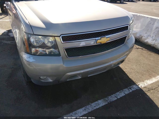 1GNSKJE75ER110857 Chevrolet Suburban 1500 Lt