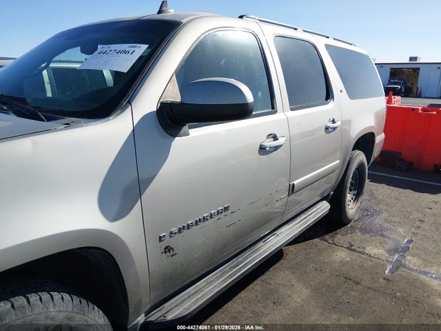 1GNSKJE75ER110857 Chevrolet Suburban 1500 Lt