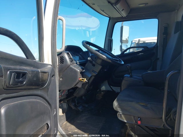 44274069 :رقم المزاد ، 5PVNJ8JP6C4S50627 vin ، 2012 Hino 268 مزاد بيع