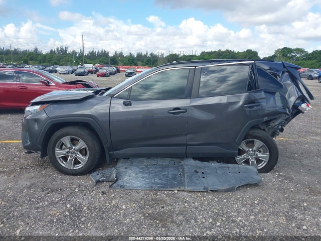 44274096 :رقم المزاد ، 2T3W1RFV3RC263107 vin ، 2024 Toyota Rav4 Xle مزاد بيع