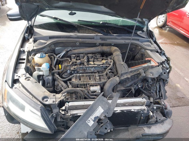 3VWD17AJ2EM412906 Volkswagen Jetta 1.8t Se