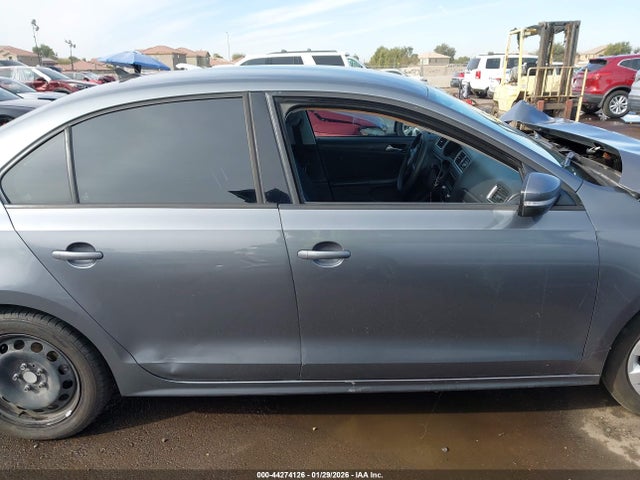 3VWD17AJ2EM412906 Volkswagen Jetta 1.8t Se