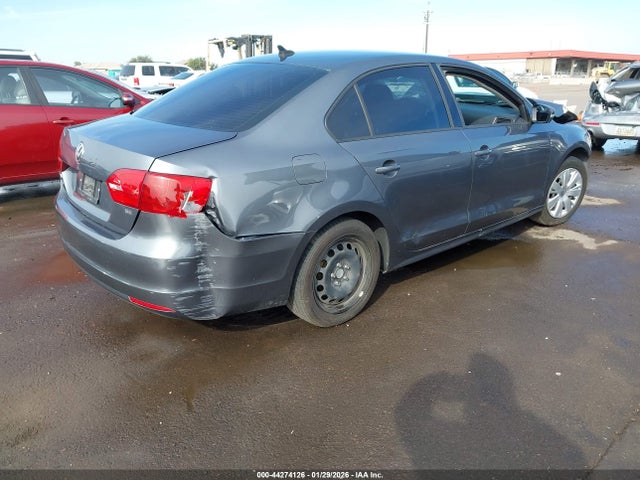 3VWD17AJ2EM412906 Volkswagen Jetta 1.8t Se
