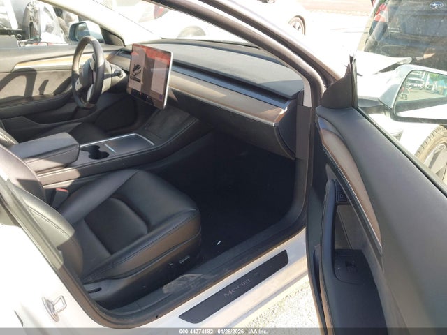 2023 TESLA MODEL 3 5YJ3E1EA7PF518138 Photo 4