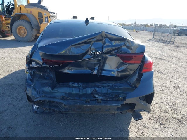3KPF24AD5KE016086 KIA Forte Lxs