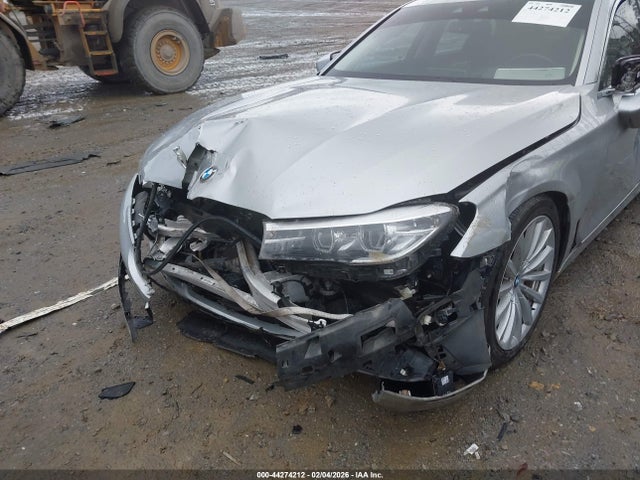 2018 BMW 740I WBA7E2C5XJG742642 Photo 5