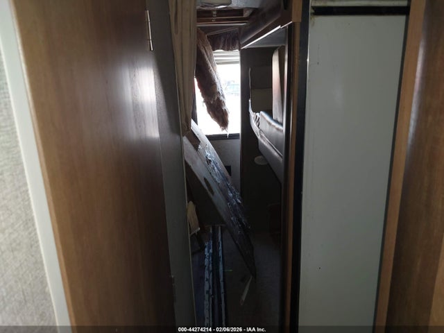 4YDT30326HG104462 Keystone Springdale