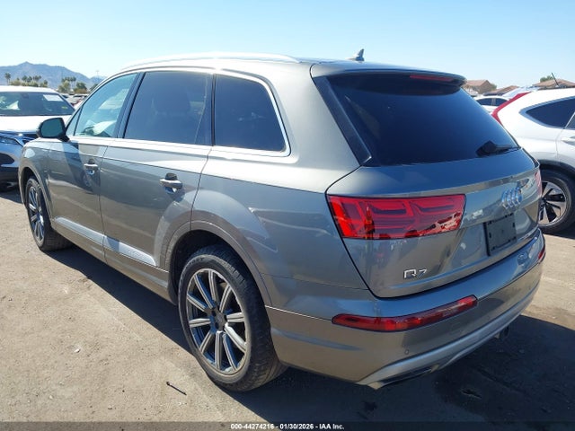 2017 AUDI Q7 WA1VAAF74HD002331 Photo 2