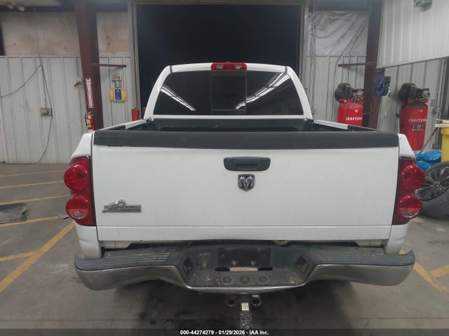 44274279 :رقم المزاد ، 1D7HA18228J221283 vin ، 2008 Dodge Ram 1500 Slt مزاد بيع