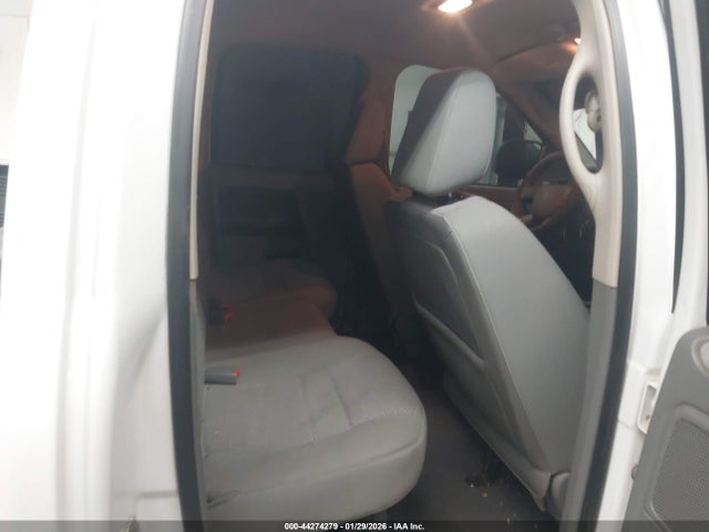 44274279 :رقم المزاد ، 1D7HA18228J221283 vin ، 2008 Dodge Ram 1500 Slt مزاد بيع