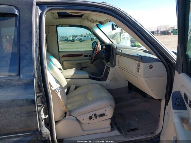 2005 CADILLAC ESCALADE ESV 3GYFK66N75G146533 Photo 4