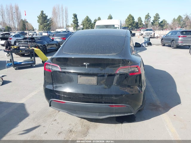 5YJYGDEDXMF116296 Tesla Model Y Standard Range Rear-wheel Drive