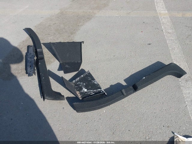 5YJYGDEDXMF116296 Tesla Model Y Standard Range Rear-wheel Drive